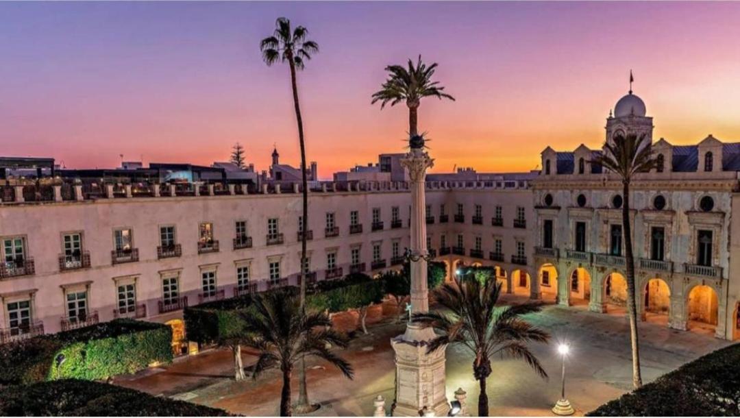 Piso Museo Del Realismo - Catedral - Alcazaba Con Parking Gratis - Super Wifi Apartment Almeria Exterior photo